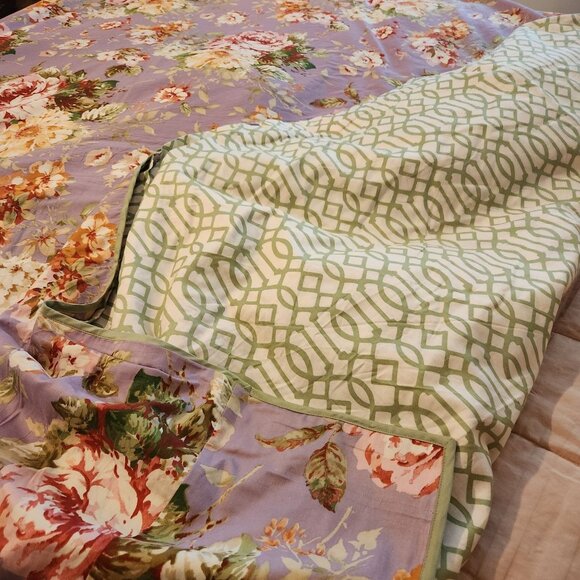 Vintage Duvet cover, bed skirt, pillow shams lilac, green roses King size Charte - Picture 2 of 5